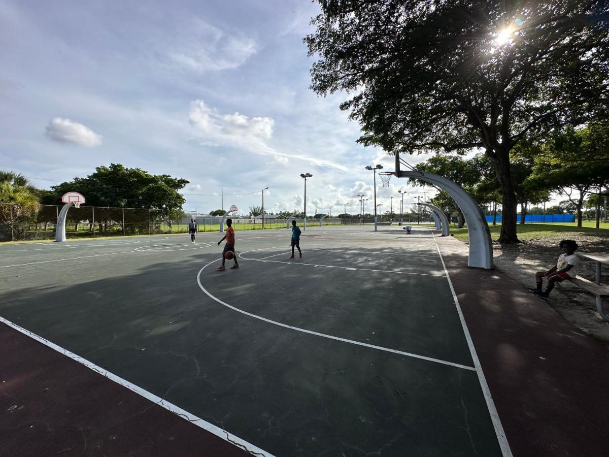 マイアミ Wynwood Bedsホステル エクステリア 写真